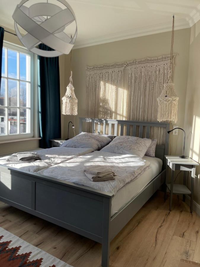 Luxus Lindenhof Apartments -Ferienwohnungen In Friesland An Der Nordsee Am Naturschutzgebiet Urwald Neuenburg  Eksteriør bilde