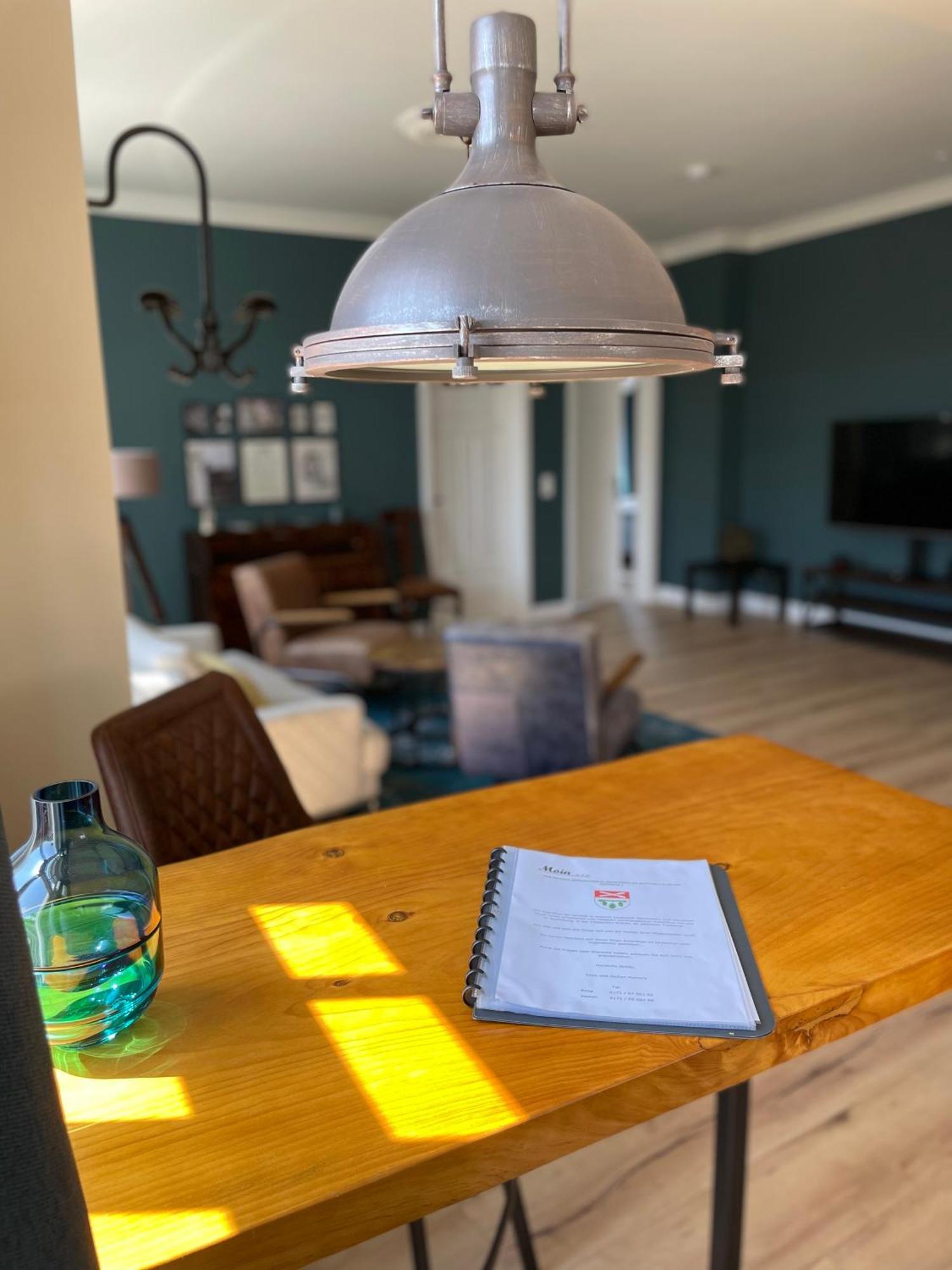 Luxus Lindenhof Apartments -Ferienwohnungen In Friesland An Der Nordsee Am Naturschutzgebiet Urwald Neuenburg  Rom bilde