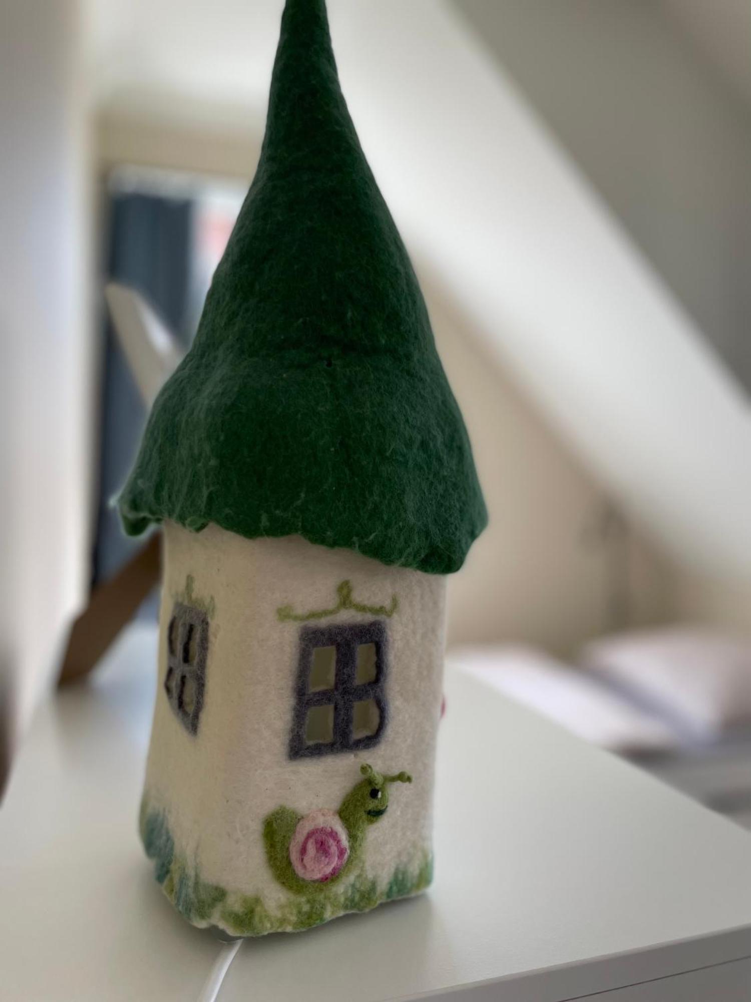 Luxus Lindenhof Apartments -Ferienwohnungen In Friesland An Der Nordsee Am Naturschutzgebiet Urwald Neuenburg  Rom bilde