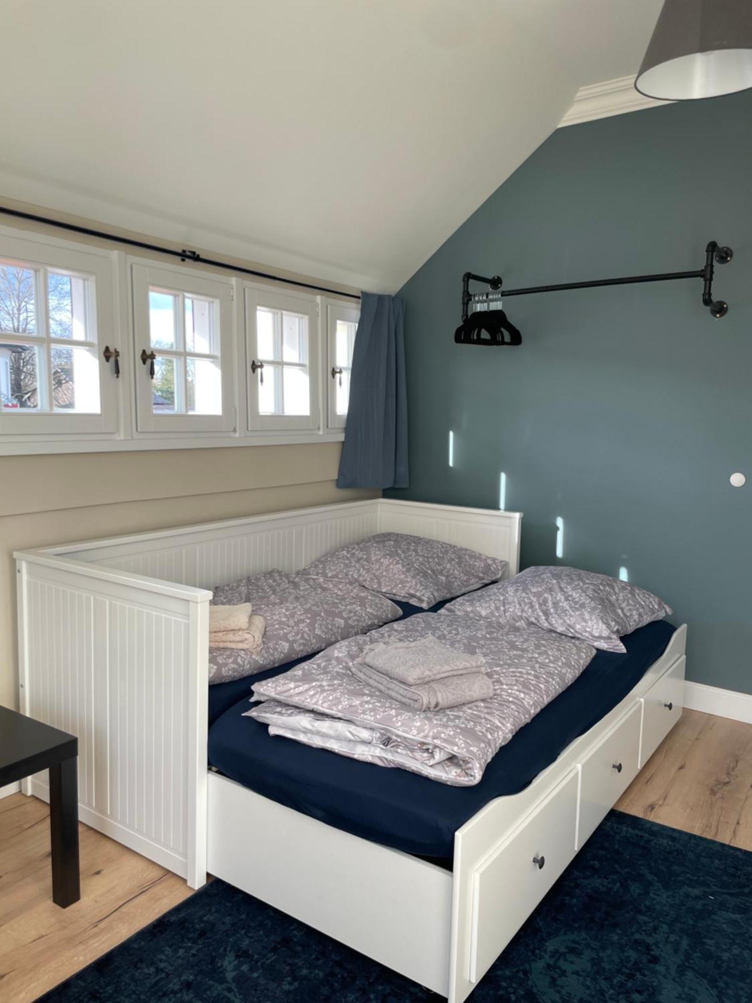 Luxus Lindenhof Apartments -Ferienwohnungen In Friesland An Der Nordsee Am Naturschutzgebiet Urwald Neuenburg  Rom bilde
